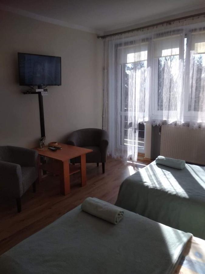 Pokoje Goscinne U Gochy Ustrzyki Dolne Exterior foto