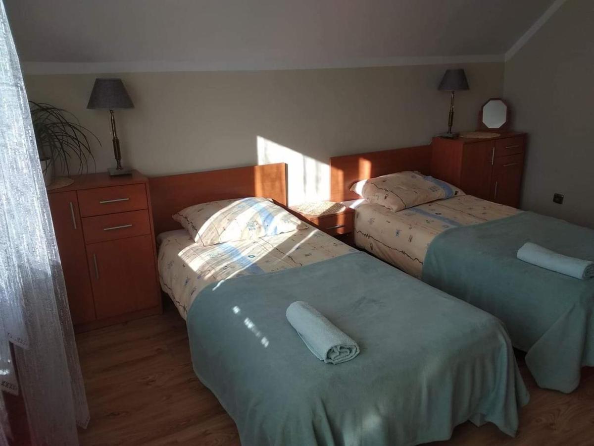 Pokoje Goscinne U Gochy Ustrzyki Dolne Exterior foto